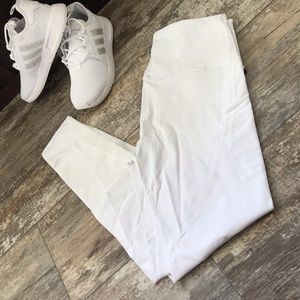 NWT VS MESH WHITE LEGGINGS!